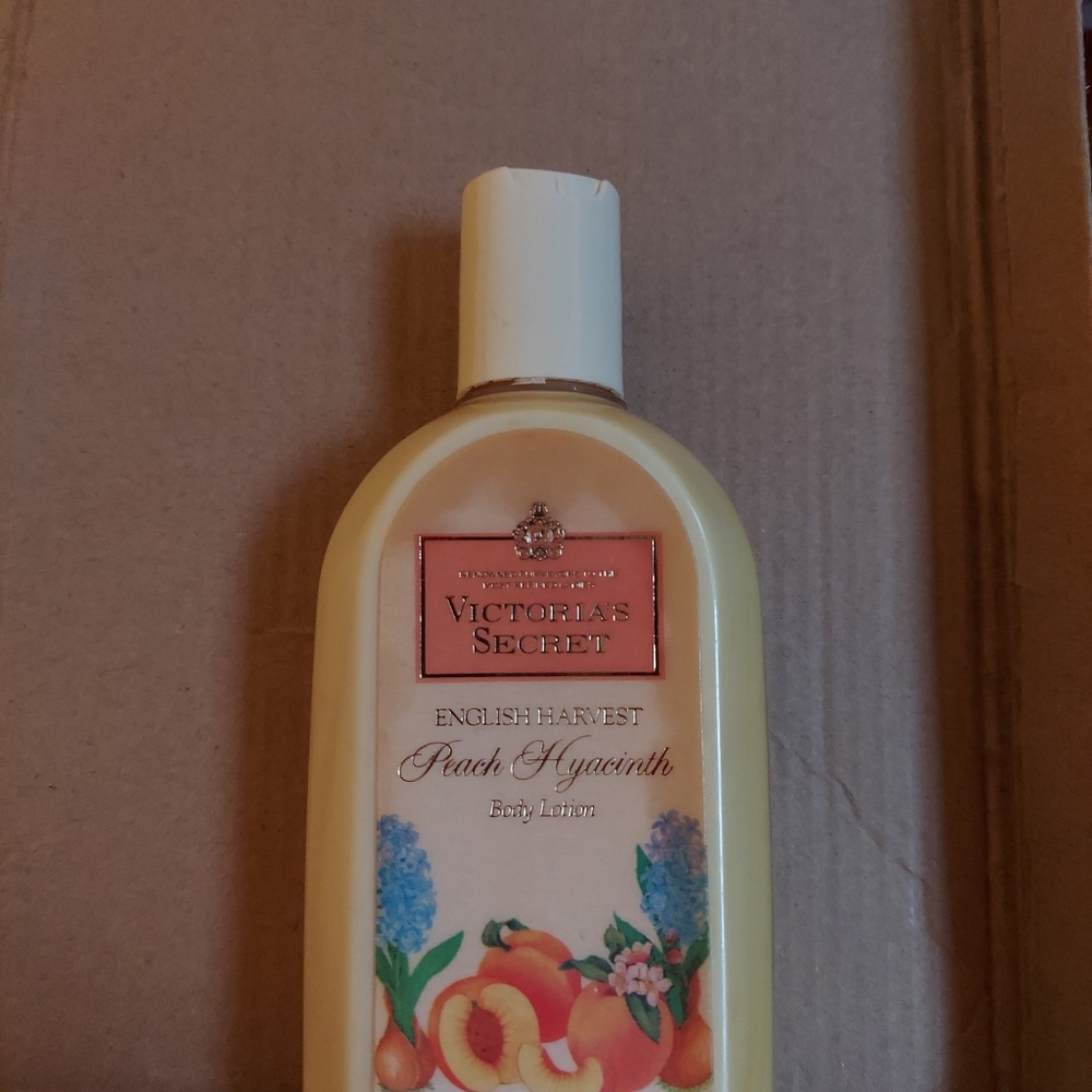 Rare Victoria secret English harvest peach hyacinth lotion